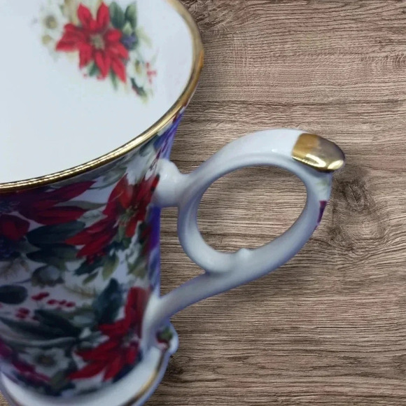 Royal Patrician poinsetta mug set of 3 coffee mugs - Picture 3 of 9